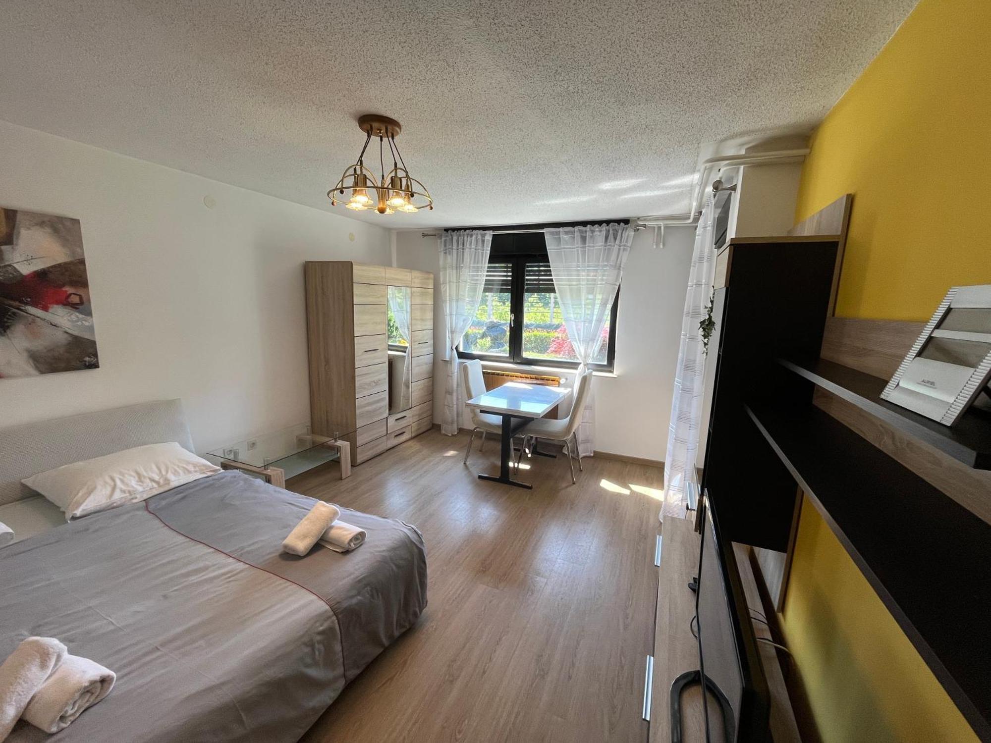 Sara'S Guesthouse Bled Bagian luar foto